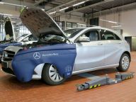 autop Zwei-Stempel-Hebebuehne ML 2.35 Saa 260.JPG